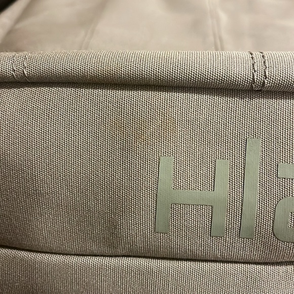 Hlaska Radiant Briefcase Laptop Bag with Shoulder Strap - Picture 8 of 10